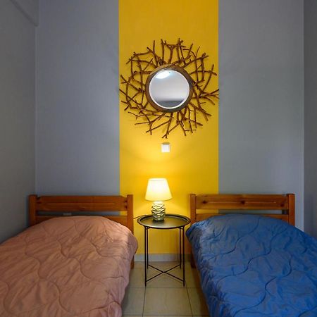 Rea Apartment II "1Minute From The Beach" Kalamata Dış mekan fotoğraf