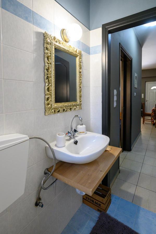 Rea Apartment II "1Minute From The Beach" Kalamata Dış mekan fotoğraf